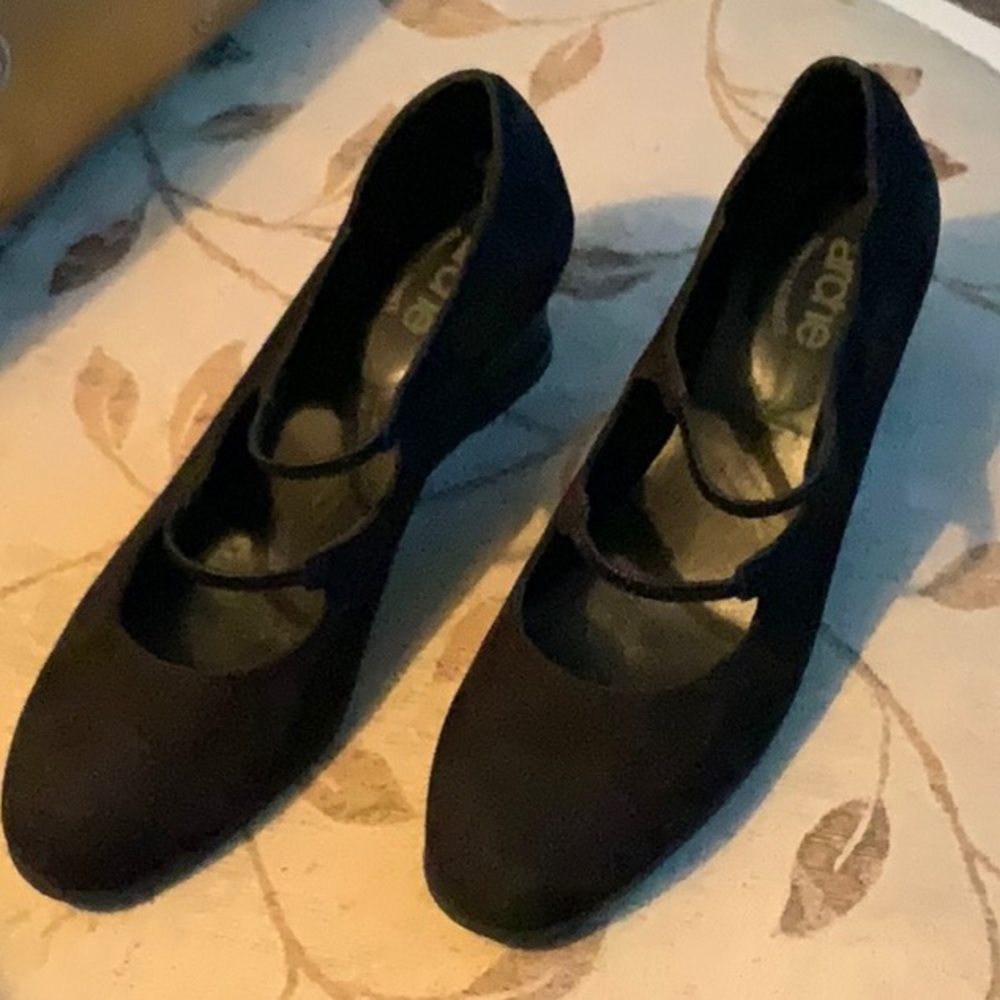 Womans wedges
